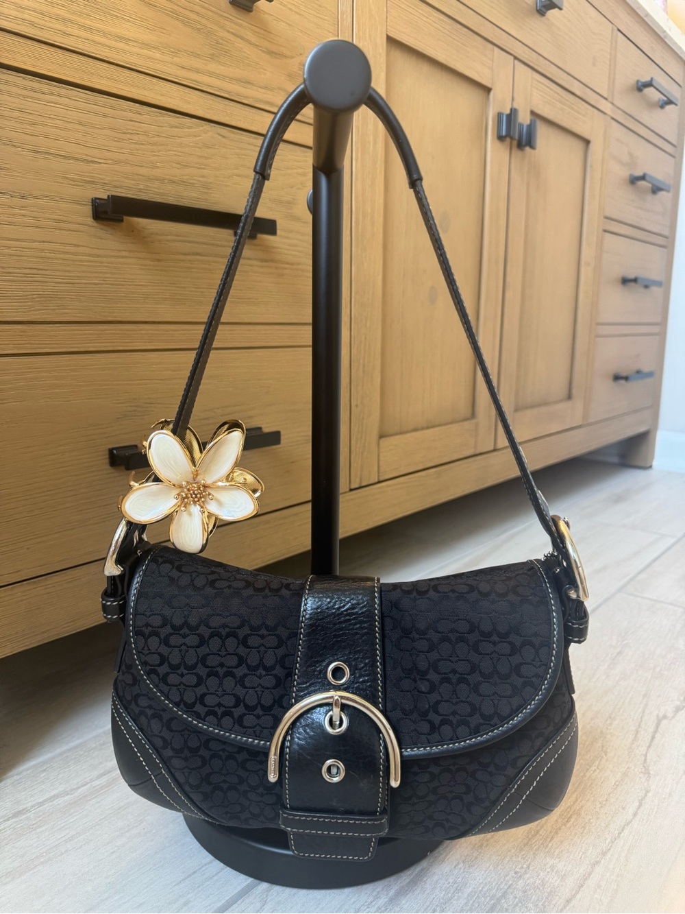 Black Floral Charm Shoulder Bag - Classic Jacquard Design CLAW CLIP NOT INCLUDED